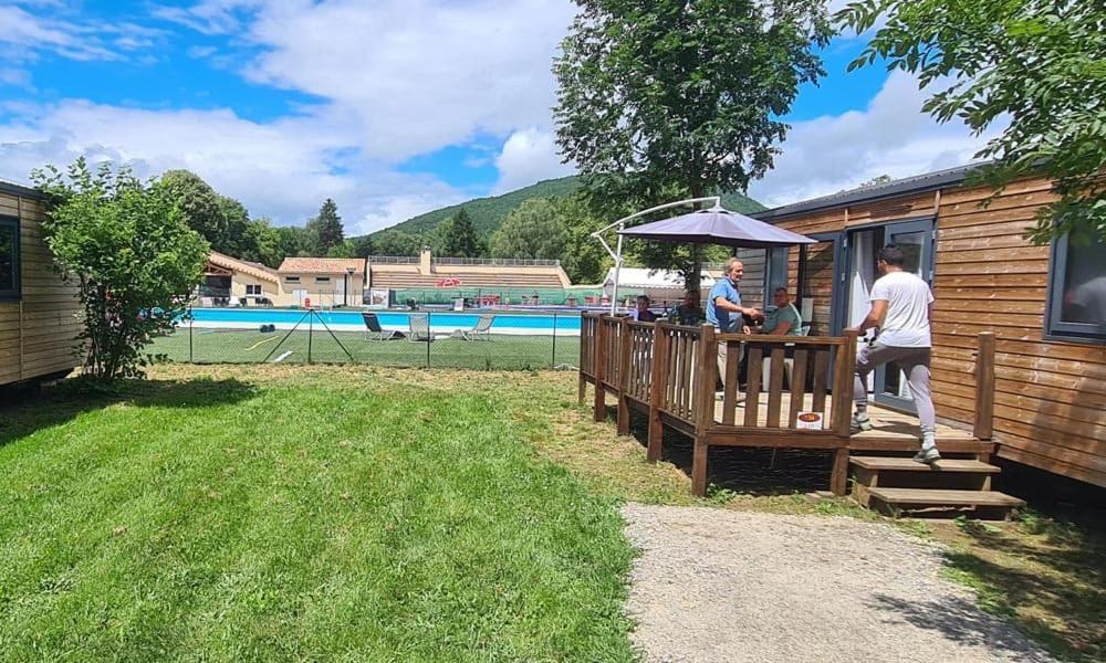 Camping Le Pre Cathare Lavelanet Exterior photo