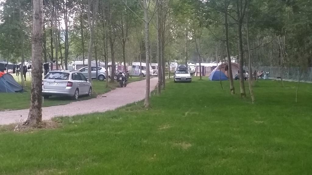 Camping Le Pre Cathare Lavelanet Exterior photo